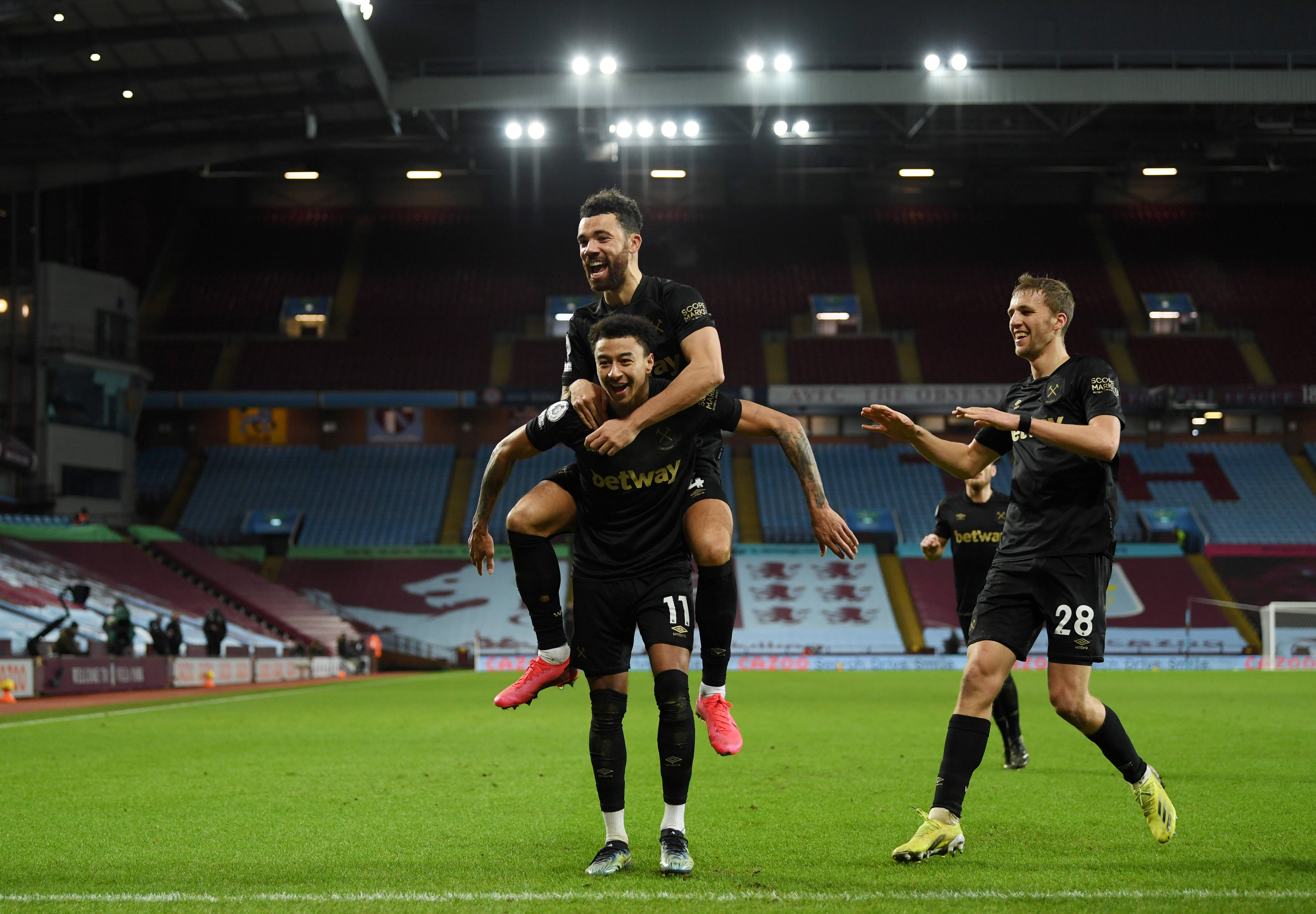 彻底告别manager时代！斯洛特成高层工具人，利物浦联赛争四无望