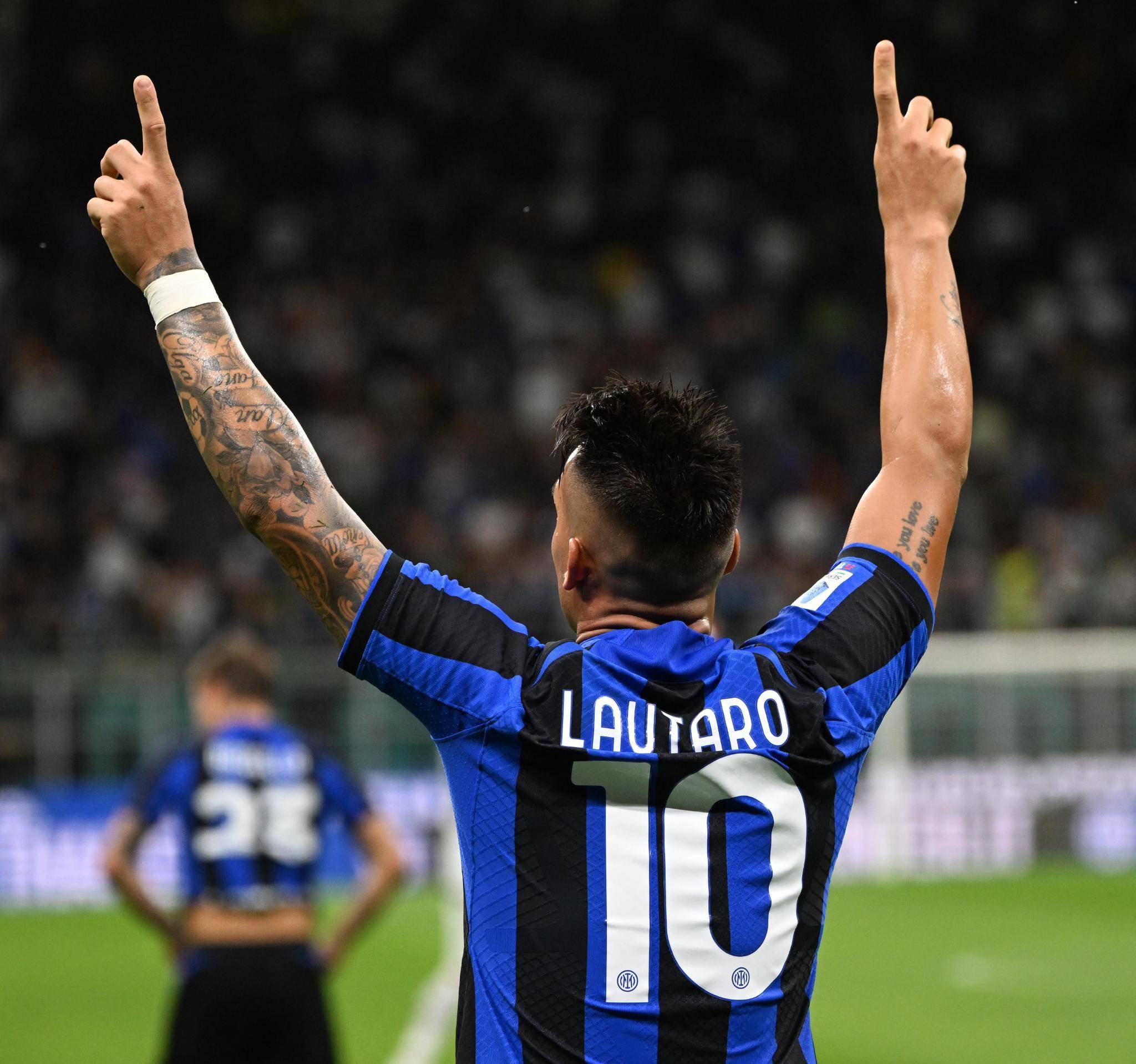 2换1震撼开启！浓眉可能加盟老鹰，独行侠与猛龙卷入NBA最强五巨阵诞生