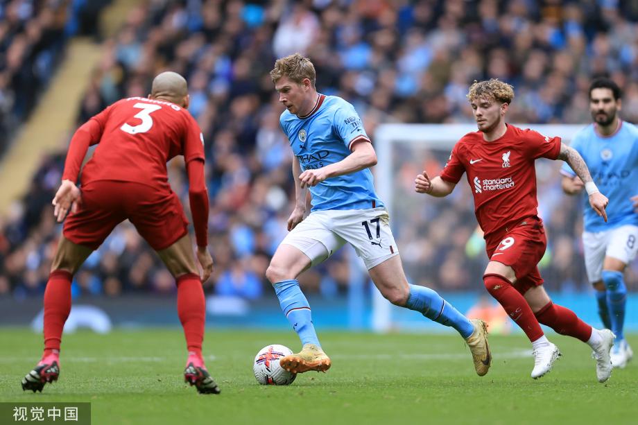 记者：范尼斯特鲁伊可能重返荷甲并接手特温特