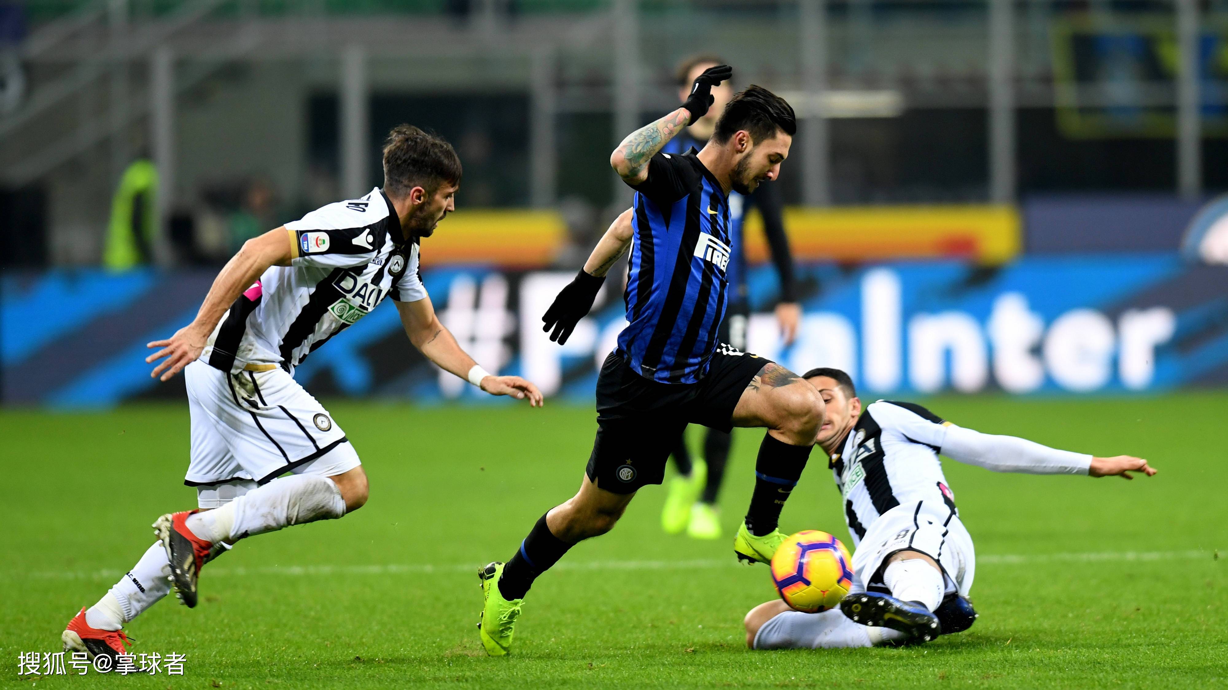 《胜利女神》新皮肤冲破尺度 跟没穿一样